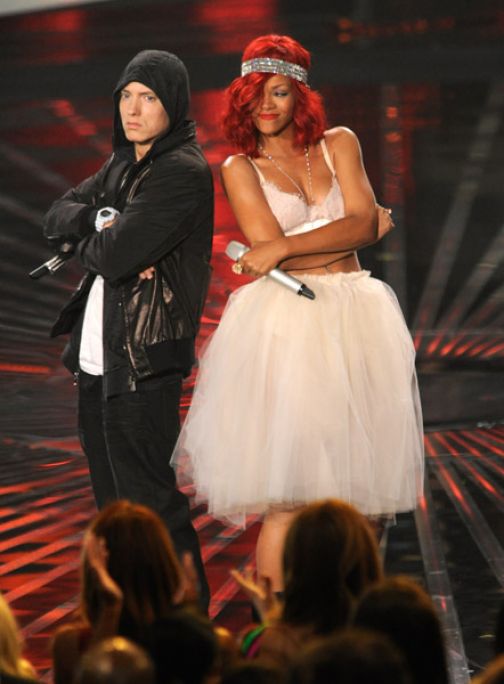 Rihanna Ft. Eminem ” Love The Way You Lie” Pt II