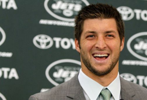 Rival Player Thinks NFL Players Should Be More Like Choir Boy Tim TeBow